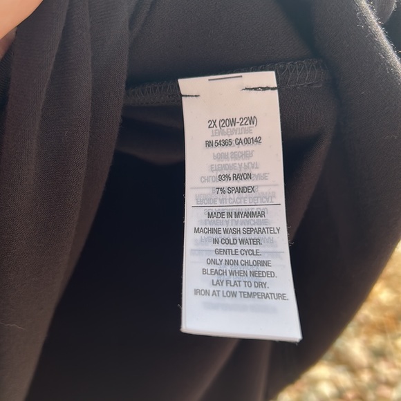 NYGARD Black Ladies 2X tunic with jeweled arm cutout details - Picture 10 of 10